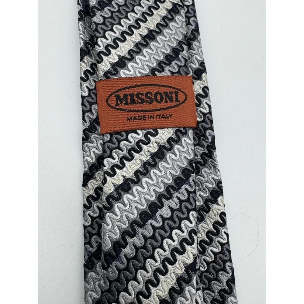 Missoni Black Gold Silver & Gray Chevron Striped Silk Tie, MI Italy‎